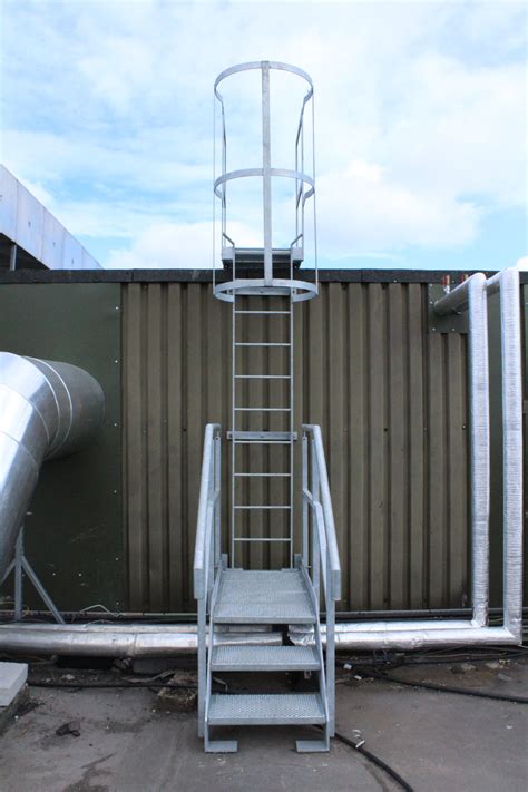 Mild Steel Galvanised Safety Ladder With Cage And Access Platform 2