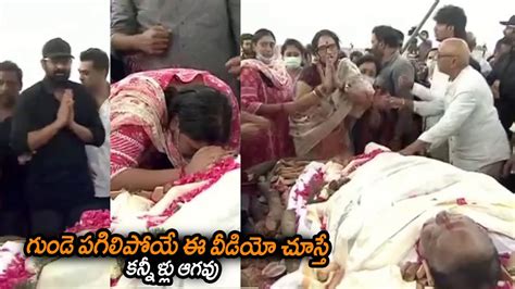 చూస్తే కన్నీళ్లు ఆగవు😥 prabhas krishnamraju wife shyamaladevi most heart touching moment