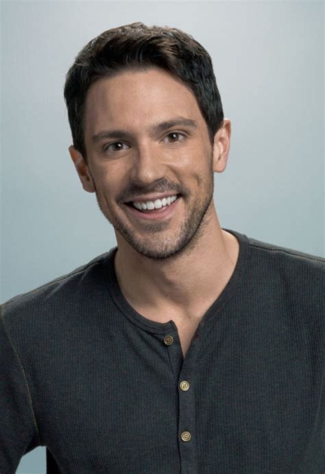 Steve Kazee Fondos Wall