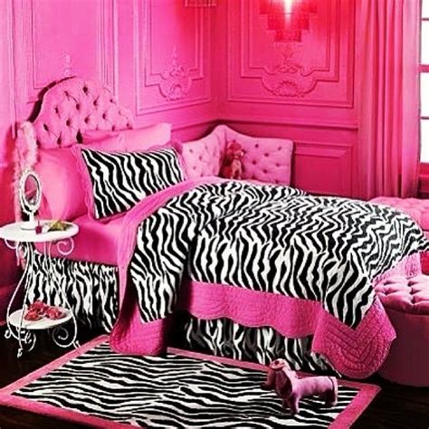 pin by ♥ ᒪoᖇi ᗩtkiᑎᔕoᑎ ♥ on ᗩᑎiᗰᗩᒪ ᑭᖇiᑎt zebra print bedroom zebra bedroom pink zebra bedrooms