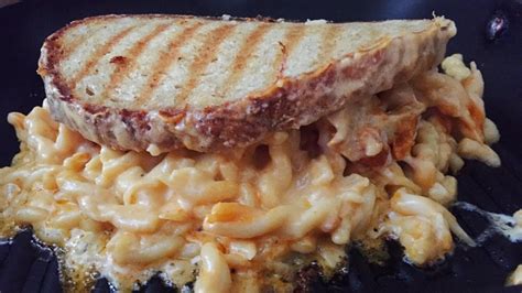 What meat and seafood goes with macaroni and cheese. Grilled Buffalo Chicken Mac And Cheese Sandwich Is The Indulgence You Deserve