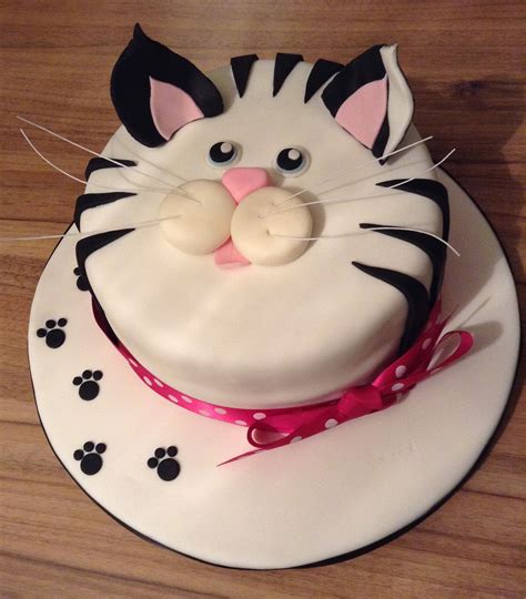 Pin By Lauribel On Creativekat Cakes Birthday Cake For Cat Cat Cake