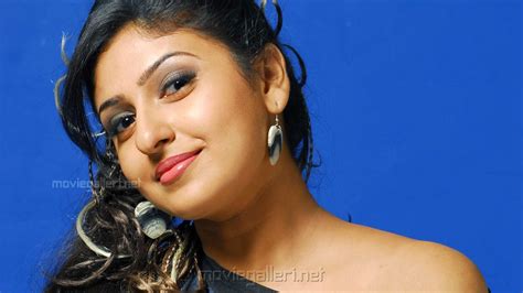 Dharsha is best known for playing the role of 'viji' in the tamil tv series, mullum malarum (2017). 49+ Actress HD Wallpapers 1080p on WallpaperSafari