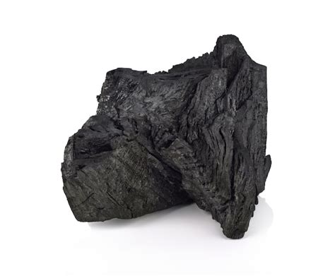 Carbón En Fondo Blanco Aislado Foto Premium