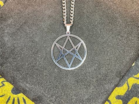 Unicursal Hexagram Thelema Symbol Stainless Steel Talisman Amulet Pendant Necklace Satanic