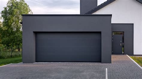 Have you noticed that your garage door is not opening and closing properly? Why DIY Garage Door Repair May Not Be The Answer To Your Problems | TribuneByte.com