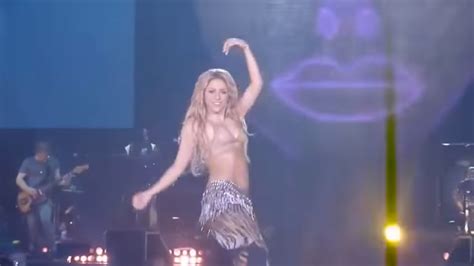 Shakira Belly Dancing Live Concert In Dubai Hot Full Hd Youtube
