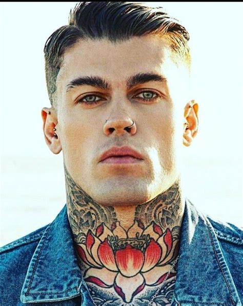 hot guys tattoos neck tattoo for guys men with tattoos hals tattoo mann tattoo hals