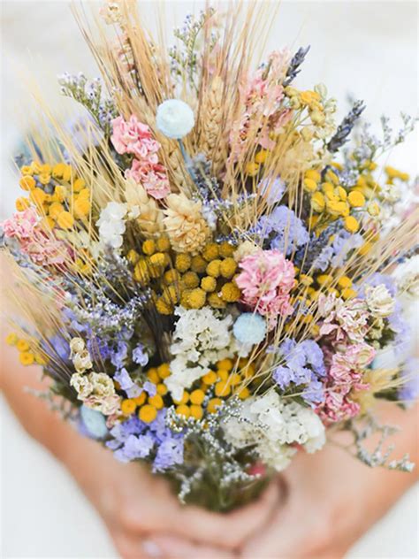 21 Stunning Wildflower Bouquets For The One Of A Kind Bride