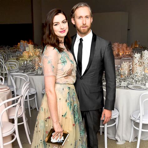 Anne Hathaway Opens Up About Marriage ‘i Need My Husband Adam Shulman