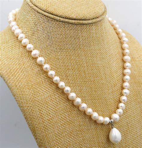 7 8mm White Akoya Cultured Pearl And 12x16mm Shell Pearl Pendant Necklace 18 In Pendant Necklaces