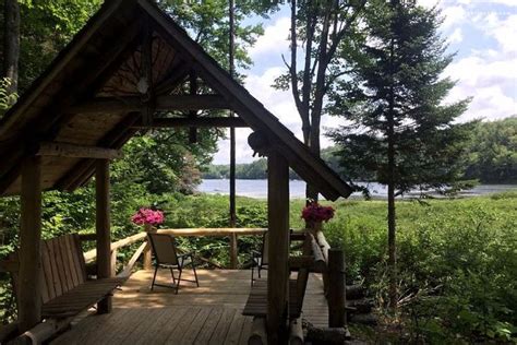 Explore A Beautiful Lakefront Cabin The Surprise Out Back Is The