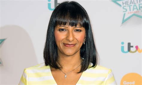 ranvir singh looks stunning in flirty mands dress but be quick hello you look stunning