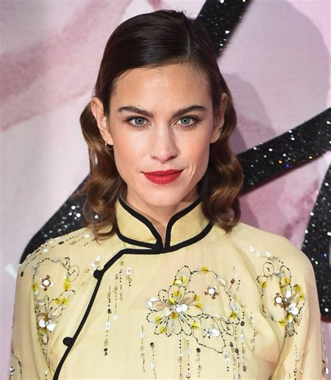 Bold Alexa Chung But Add A Classic Red Lip — Paired With Vintage