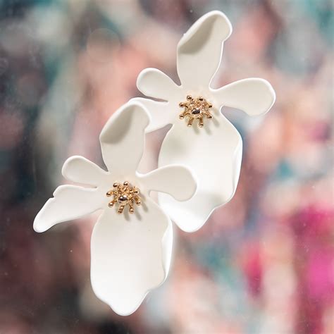 Large Oblong Flower Earring Ivory ⋆ Amanda Blu And Company