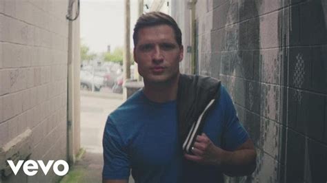 Walker Hayes You Broke Up With Me Artist Of The Day 11 17 18