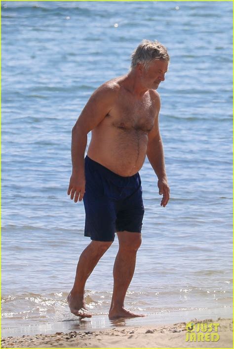 Alec Baldwin Hits The Beach With Pregnant Wife Hilaria In The Hamptons Photo 4473280 Alec