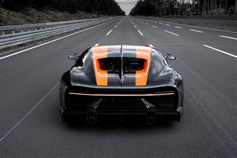 Earlier this week, top gear exclusively revealed that bugatti smashed through the 300mph barrier. Bugatti Chiron Super Sport 300+ For Sale - 30 Units ...