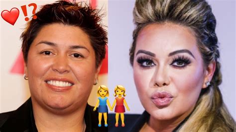 There is no denying that chiquis rivera bears a striking resemblance to her late madre. CHIQUIS RIVERA Y ELENA JIMÉNEZ | MÁS QUE AMIGAS? - YouTube