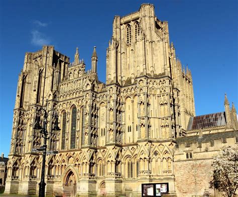 Wells Cathedral Wells Cathedral Is An Anglican Cathedral I Flickr