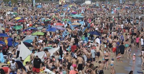 British Officials “appalled” By Crowds Flocking To Beaches Photos Mapped