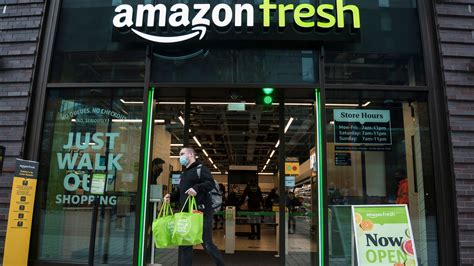 Whats It Really Like To Shop At Amazon Fresh British Gq