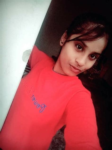 Pin By Atul Maurya On Girl Cute Girl Poses Stylish Girl Images Beautiful Girl Image