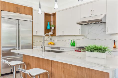 A Modern White And Walnut Kitchen Contemporary Kitchen Toronto