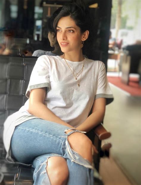 check out this bitch aditi vats she shows off her ass in every fucking photo r