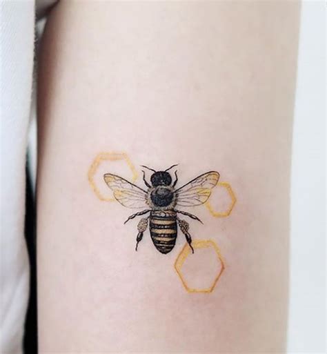 25 Best Bee Tattoo Ideas For Women Beautiful Dawn Designs Dainty