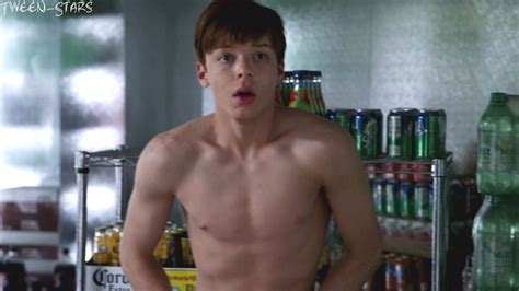 cameron monaghan s shirtless scenes pics of the day
