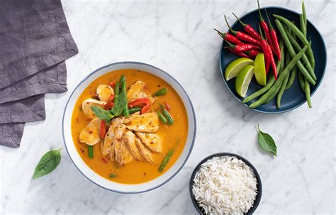 Seafood specialities and lunch specials. Thai Red Curry Chicken — Blue Dragon