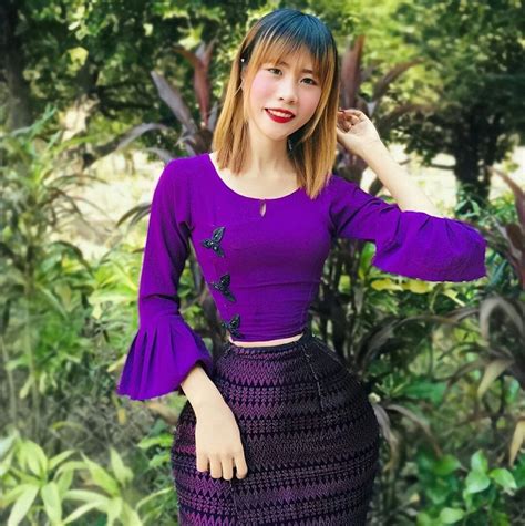 Pin By Self On Myanmar Girl Su Mo Mo Naing With Myanmar Dress