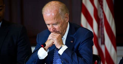 Joe Biden Saves Obama From An Awkward Choice First Draft Political News Now The New York