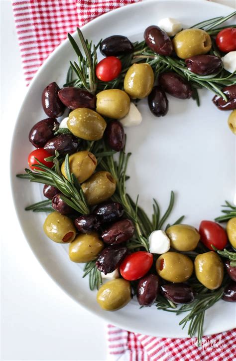 Olive Wreath Holiday Appetizer Easy Christmas Appetizer Recipe