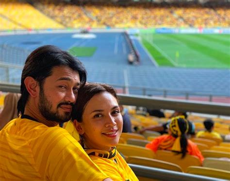 Bahang kehangatan final piala aff suzuki semakin menuju puncaknya apabila sepak mula perlawanan akan berlangsung di stadium nasional bukit jalil malam ini. Diana Danielle Bengang Dituduh Beli Tiket Guna Kabel