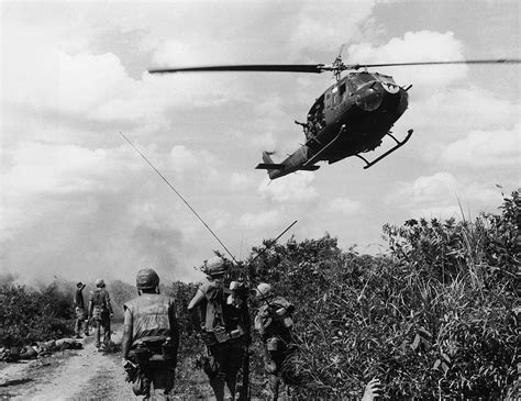 Vietnam War 1967 Soldiers Of The Fourth Us Marine Regi Flickr