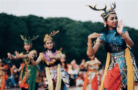 30 contoh tari kreasi modern daerah di indonesia