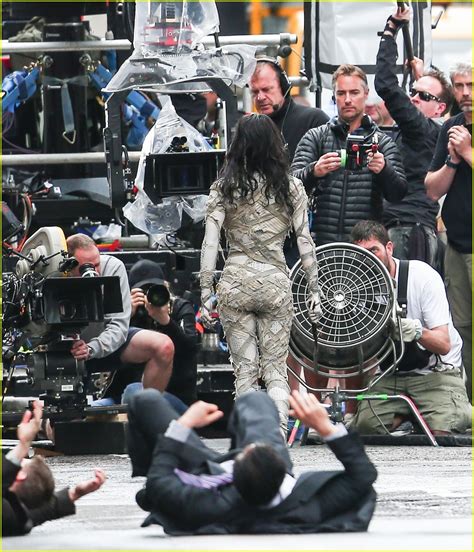 Photo Sofia Boutella Films The Mummy In Full Costume Makeup 22 Photo 3702705 Just Jared