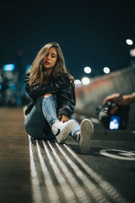 Creative Photography Poses Night Photography Portrait Night Street Photography Street