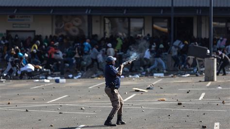 Police In South Africa Fire Rubber Bullets At Crowds As Unrest Escalates The New York Times
