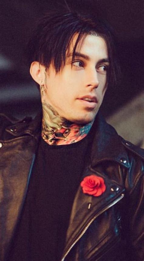 Ronnie radke hairstyle youve been growing your hair out for a while now its time to show it off. Ronnie Radke New Haircut - Haircuts you'll be asking for ...