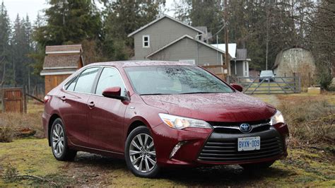 2017 Toyota Camry Hybrid Xle Test Drive Review