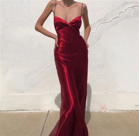 Sexy Sheath V Neck Spaghetti Straps Red Satin Long Prom Evening Dresses