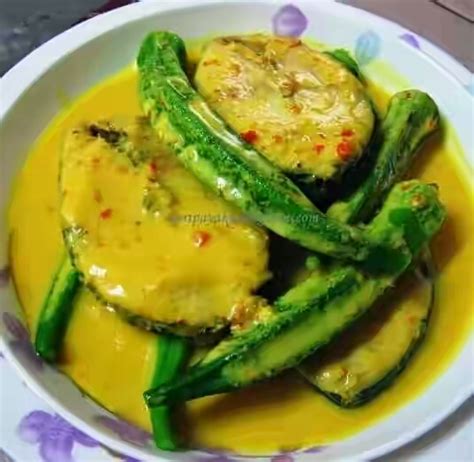 Resep masakan udang kepiting masak santan pedas. RESEP MASAKAN IBU INDONESIA: IKAN TENGGIRI GULAI KUNING