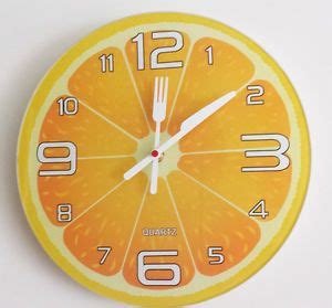 Relojes realizados en trupán (mdf) y trabajados con distintas técnicas como decoupage con servilletas, contracolados, craquelado. RELOJ-PARED-COCINA-FANTAS-A-NARANJA-DECORACIoN | Diy clock ...