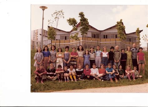 Photo De Classe CM2 De 1978 Ecole Pierre Vienot Charleville Mezieres
