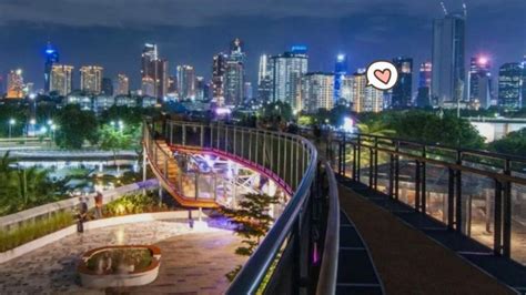 Skywalk Senayan Park Nikmati Indahnya Langit Dan Pemandangan Kota