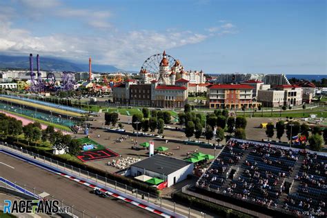 Lewis Hamilton Mercedes Sochi Autodrom 2018 · Racefans
