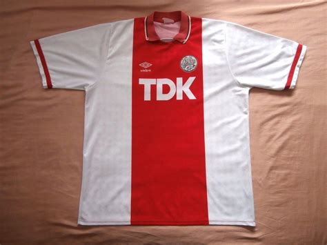 3,303,219 likes · 76,068 talking about this · 1,795 were here. Ajax Home football shirt 1988 - 1990.